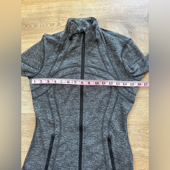 Lululemon Define Jacket Size 6 Long Sleeve Full Zip
Heathered Black - Picture 12 of 15